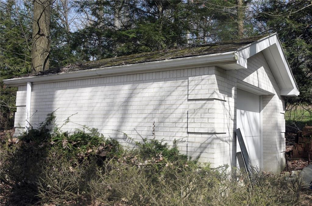 150 Killarney Road Wexford, PA 15090 - Photo 21 of 24 Matching Shed!