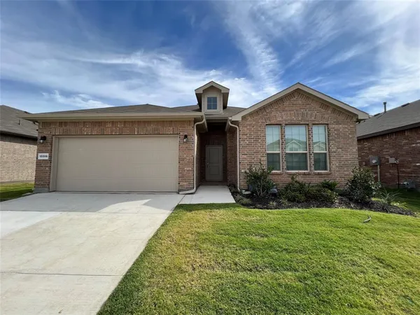 $2,700 | 15508 Balham Fort, Justin, TX 76247