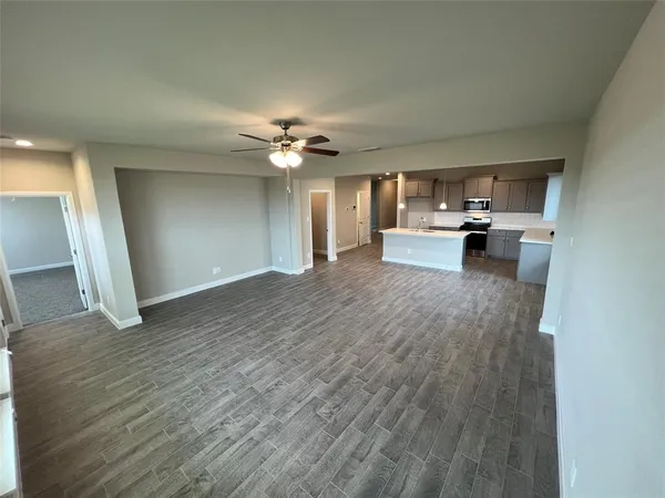 $2,700 | 15508 Balham Fort, Justin, TX 76247