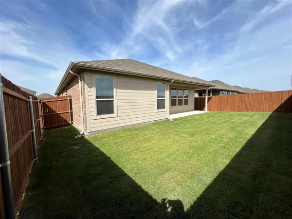 $2,700 | 15508 Balham Fort, Justin, TX 76247