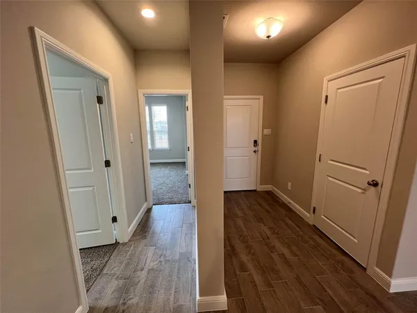 $2,700 | 15508 Balham Fort, Justin, TX 76247