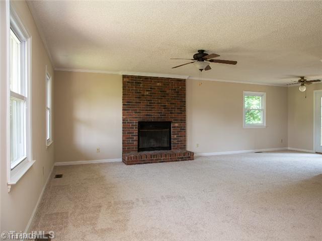 167 Deerfield Country Road Randleman, NC 27317 - Photo 3 of 16 Living Room.