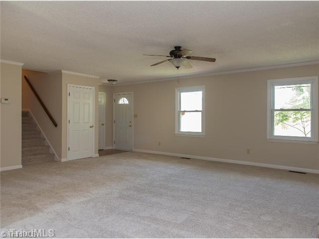 167 Deerfield Country Road Randleman, NC 27317 - Photo 4 of 16 Living Room.