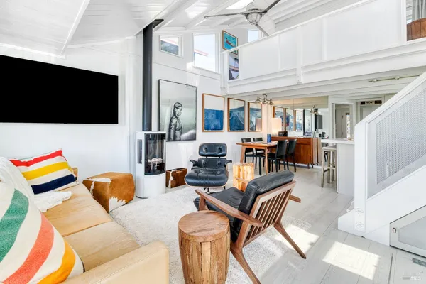 $1,150,000 | 17 East Pier, Sausalito, CA 94965