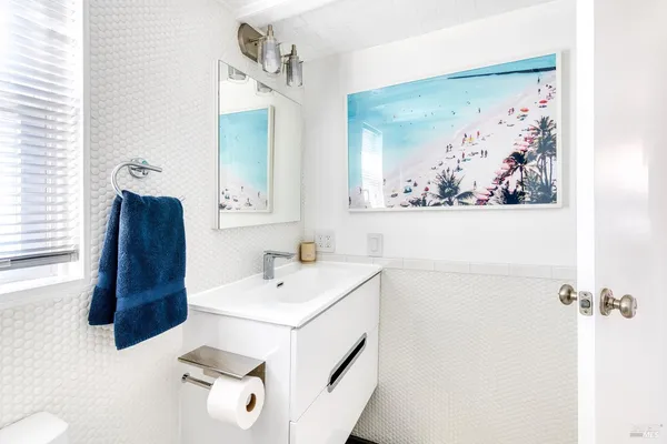 $1,150,000 | 17 East Pier, Sausalito, CA 94965