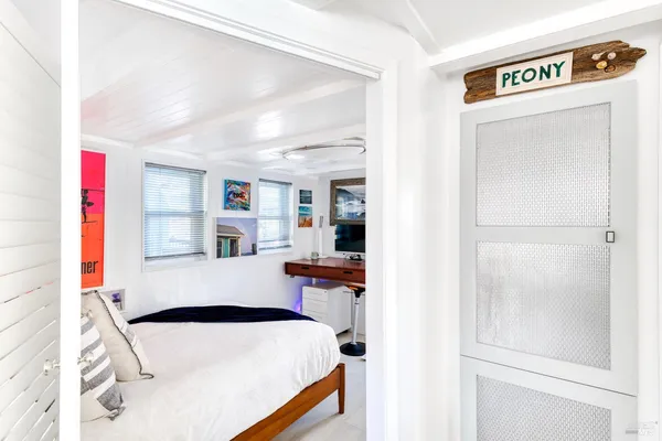 $1,150,000 | 17 East Pier, Sausalito, CA 94965