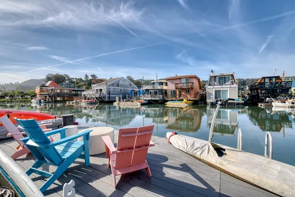 $1,150,000 | 17 East Pier, Sausalito, CA 94965