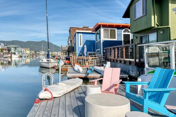 $1,150,000 | 17 East Pier, Sausalito, CA 94965