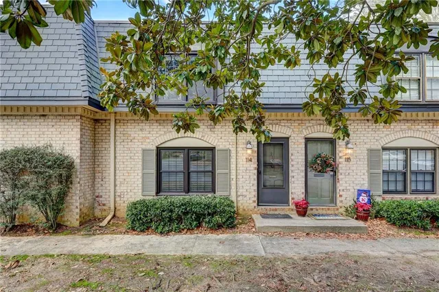 $350,000 | 114 Elysian Way Northwest, Atlanta, GA 30327