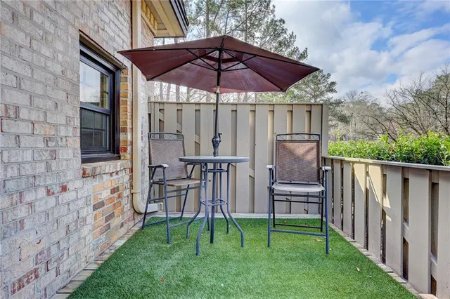 $350,000 | 114 Elysian Way Northwest, Atlanta, GA 30327