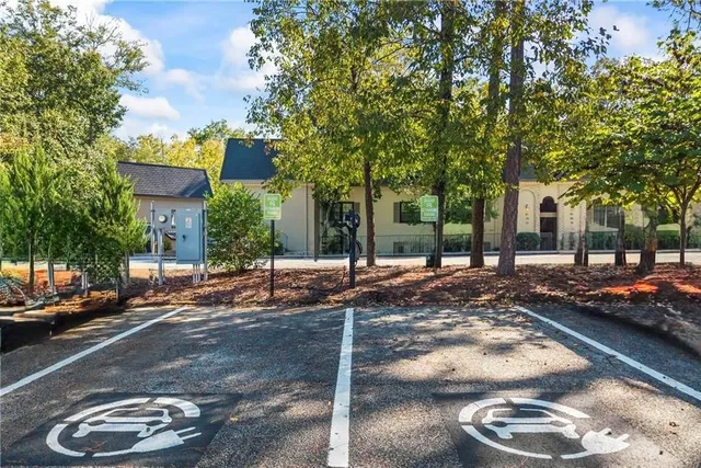 $350,000 | 114 Elysian Way Northwest, Atlanta, GA 30327