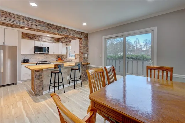 $350,000 | 114 Elysian Way Northwest, Atlanta, GA 30327