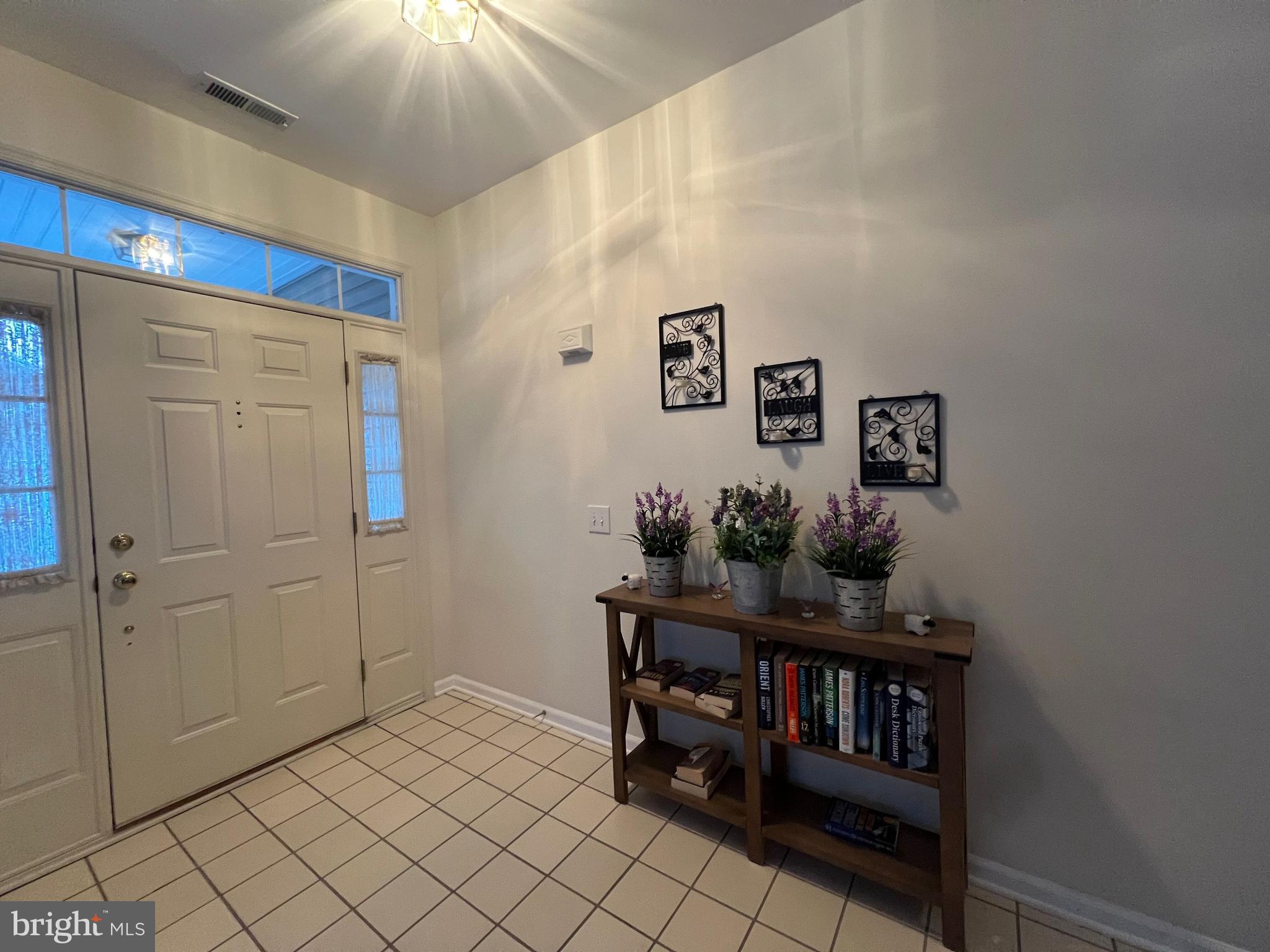 1475 Quaker Ridge West Chester, PA 19380 - Photo 5 of 51 Foyer