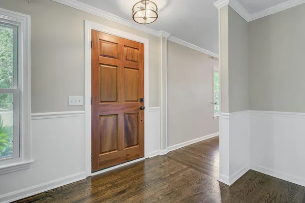 $3,750 | 238 Howle Avenue, Charleston, SC 29412