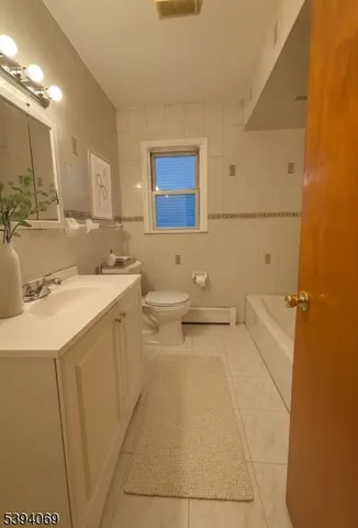 $2,800 | 369 Watsessing Avenue, Bloomfield, NJ 07003