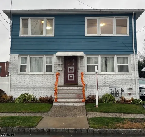 $2,800 | 369 Watsessing Avenue, Bloomfield, NJ 07003