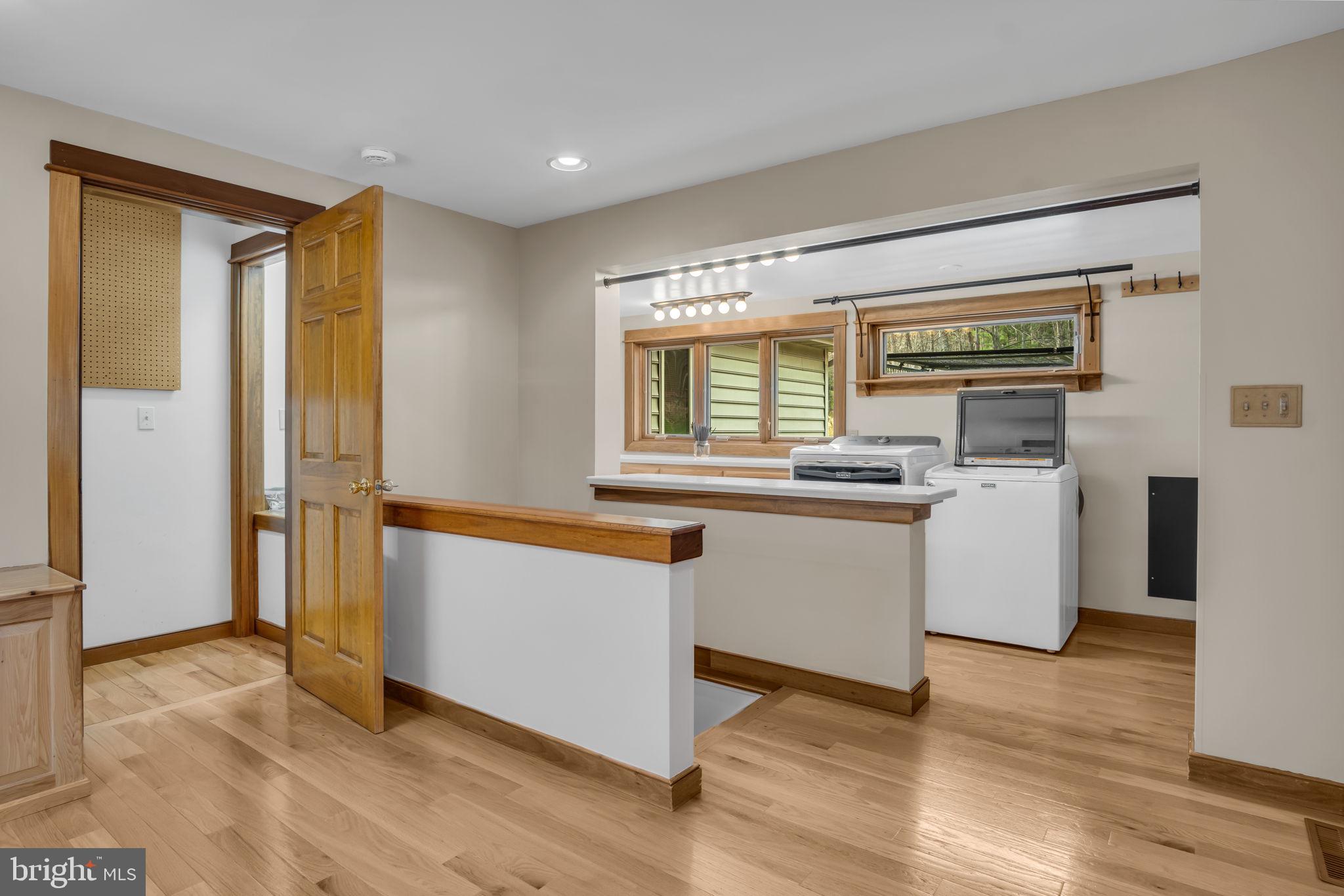125 Bobcat Road Carlisle, PA 17015 - Photo 24 of 83 Large laundry area with folding counter