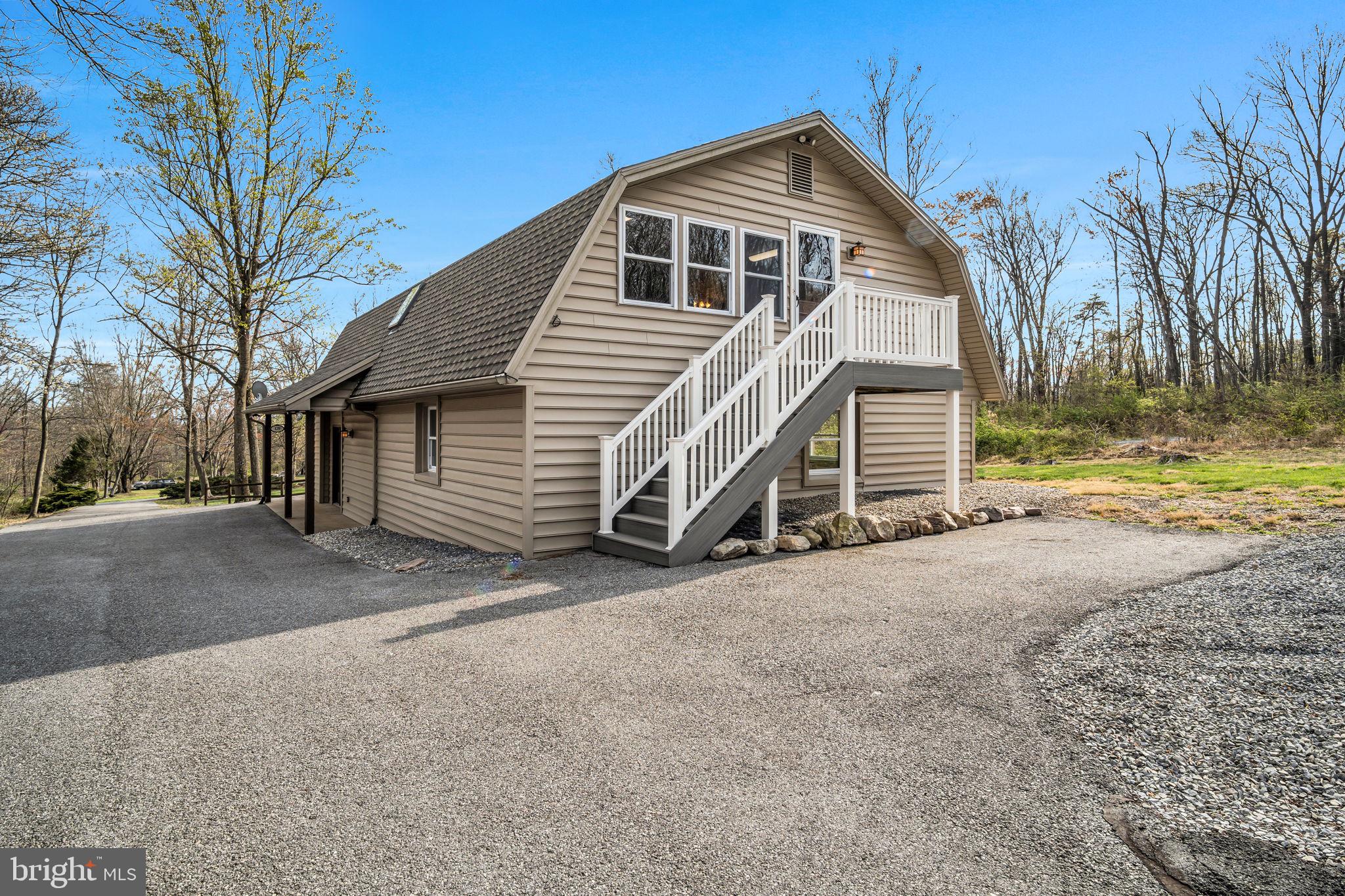 125 Bobcat Road Carlisle, PA 17015 - Photo 4 of 83 129 Bobcat Road