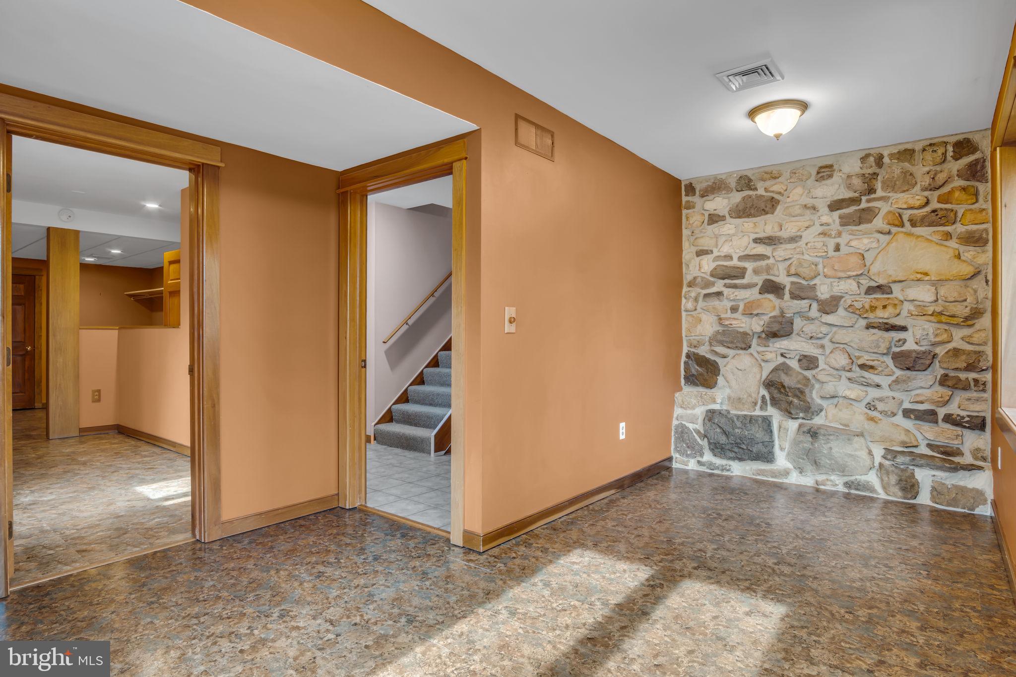 125 Bobcat Road Carlisle, PA 17015 - Photo 43 of 83 Great space for an office!