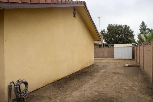 $345,000 | 1625 South Lydia Drive, Tulare, CA 93274