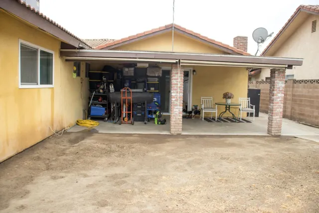 $345,000 | 1625 South Lydia Drive, Tulare, CA 93274