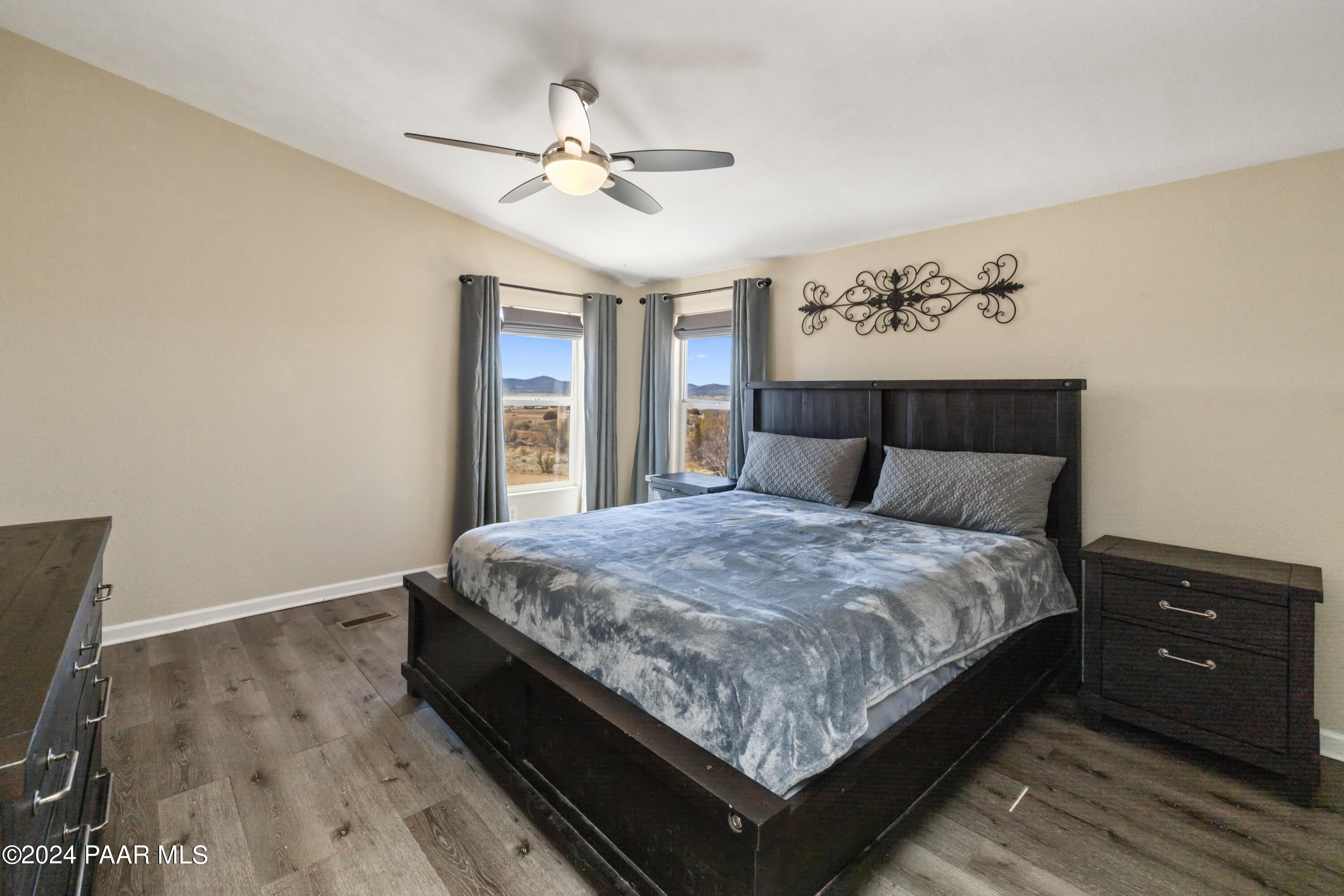 755 East Verde Ranch Road Paulden, AZ 86334 - Photo 13 of 26 013_Master Bedroom