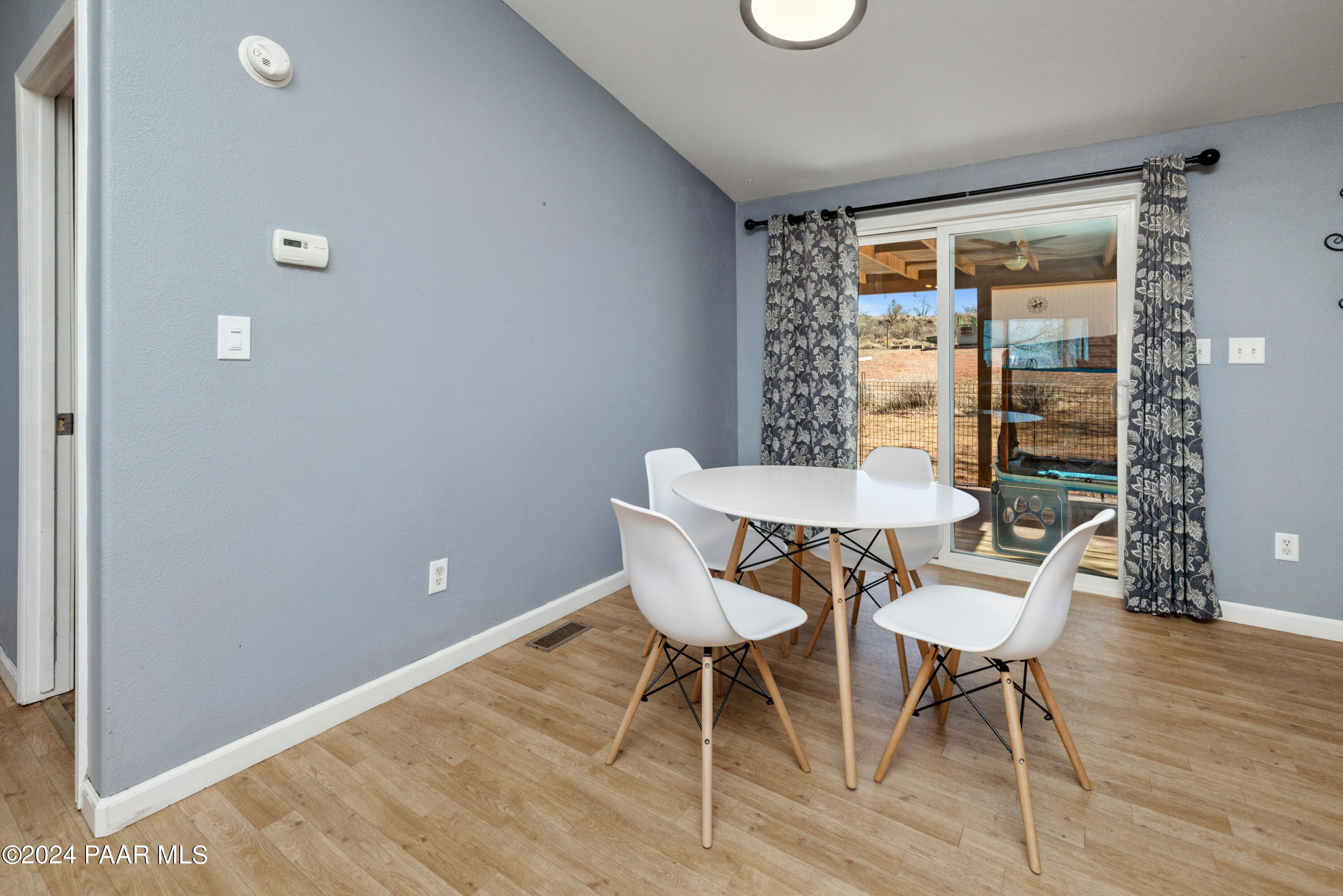 007_Dining Room
