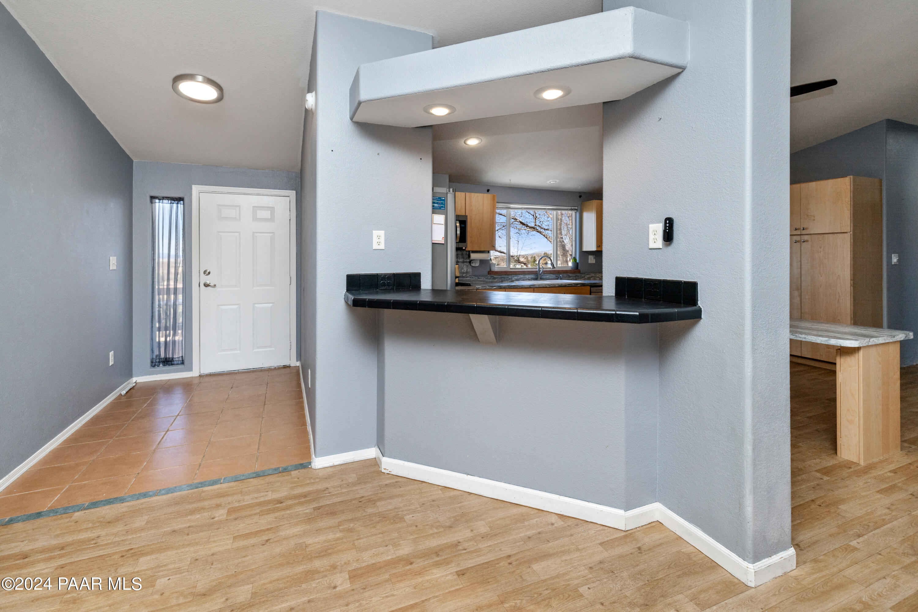 755 East Verde Ranch Road Paulden, AZ 86334 - Photo 8 of 26 008_Kitchen