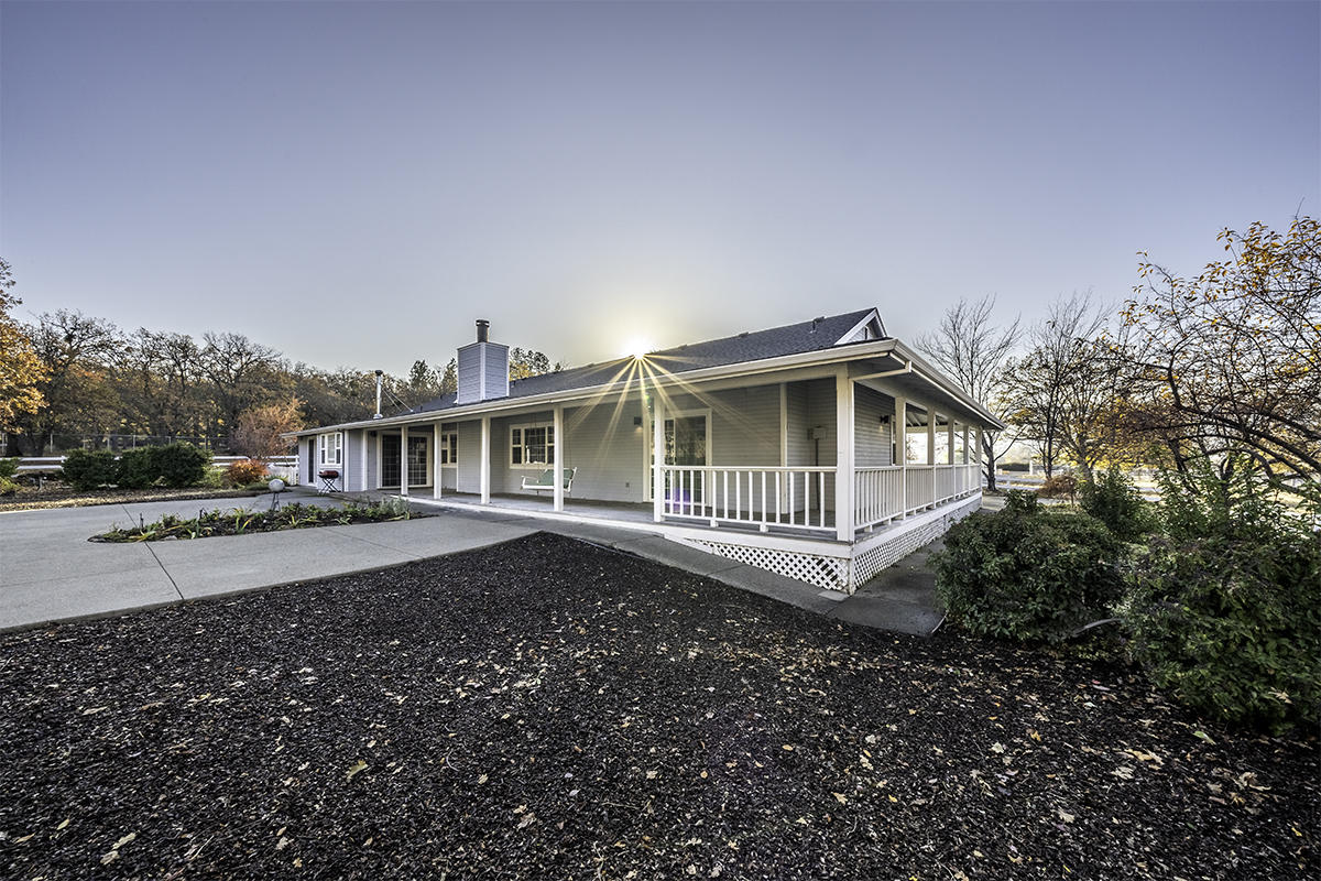 6633 Rapp Lane Talent, OR 97540 - Photo 41 of 58 DSC04182-HDR