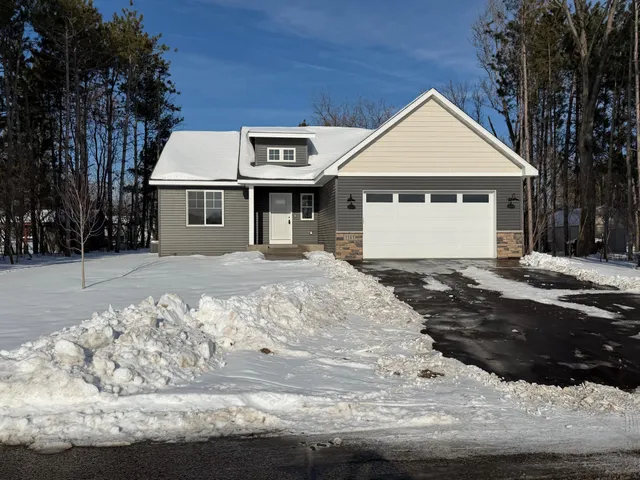 $489,900 | 1141 Pinewood Trail, New Richmond, WI 54017