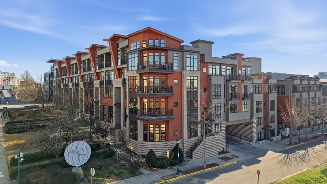 $379,000 | 129 Walnut Street, Unit 214, Chattanooga, TN 37403