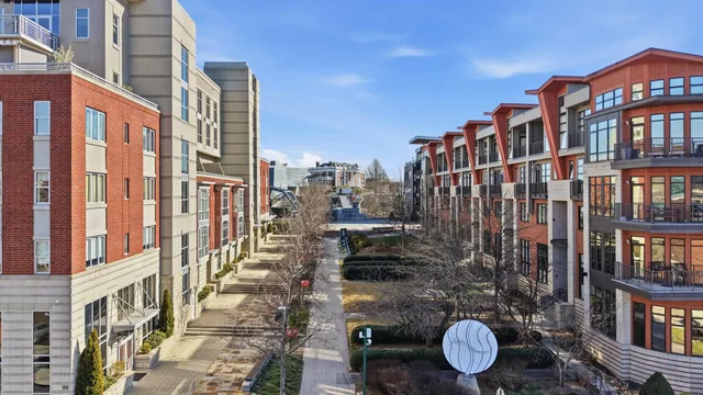 $379,000 | 129 Walnut Street, Unit 214, Chattanooga, TN 37403