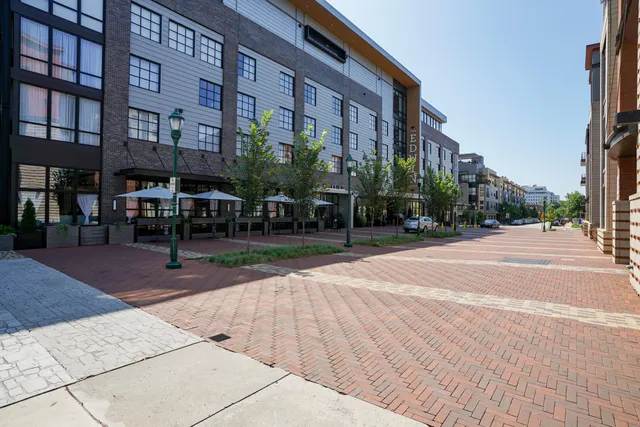 $379,000 | 129 Walnut Street, Unit 214, Chattanooga, TN 37403