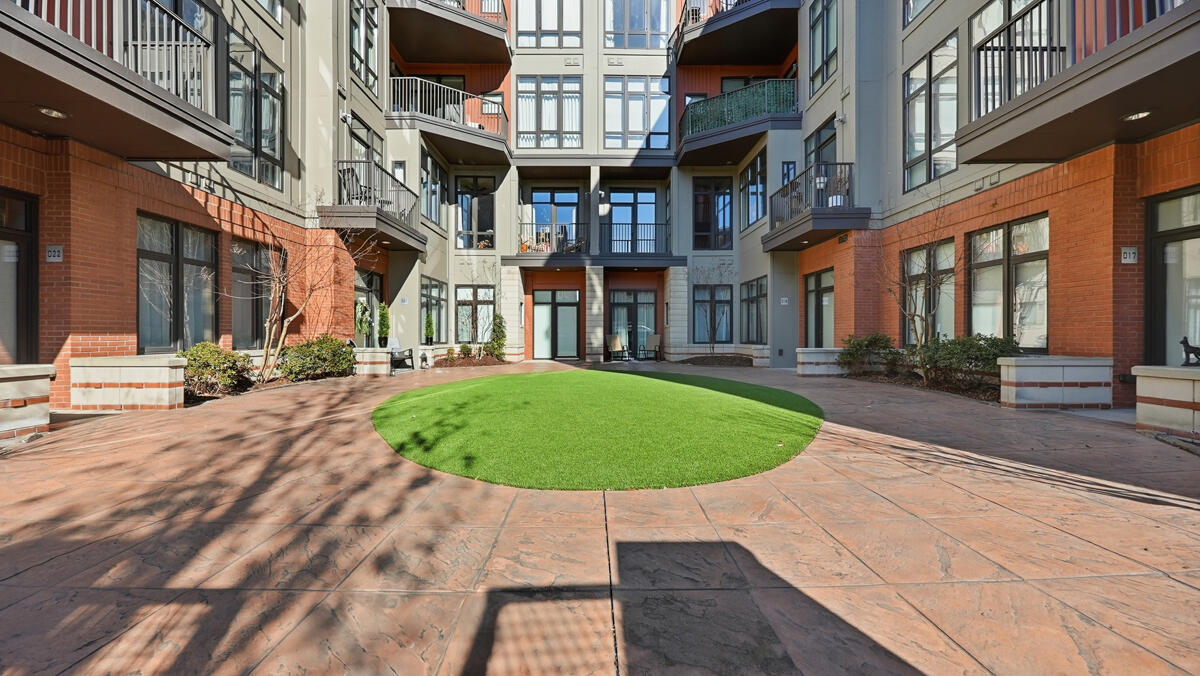 129 Walnut Street, Unit 214 Chattanooga, TN 37403 - Photo 2 of 27 2_129 walnut st-2