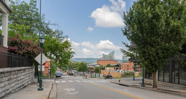 $379,000 | 129 Walnut Street, Unit 214, Chattanooga, TN 37403