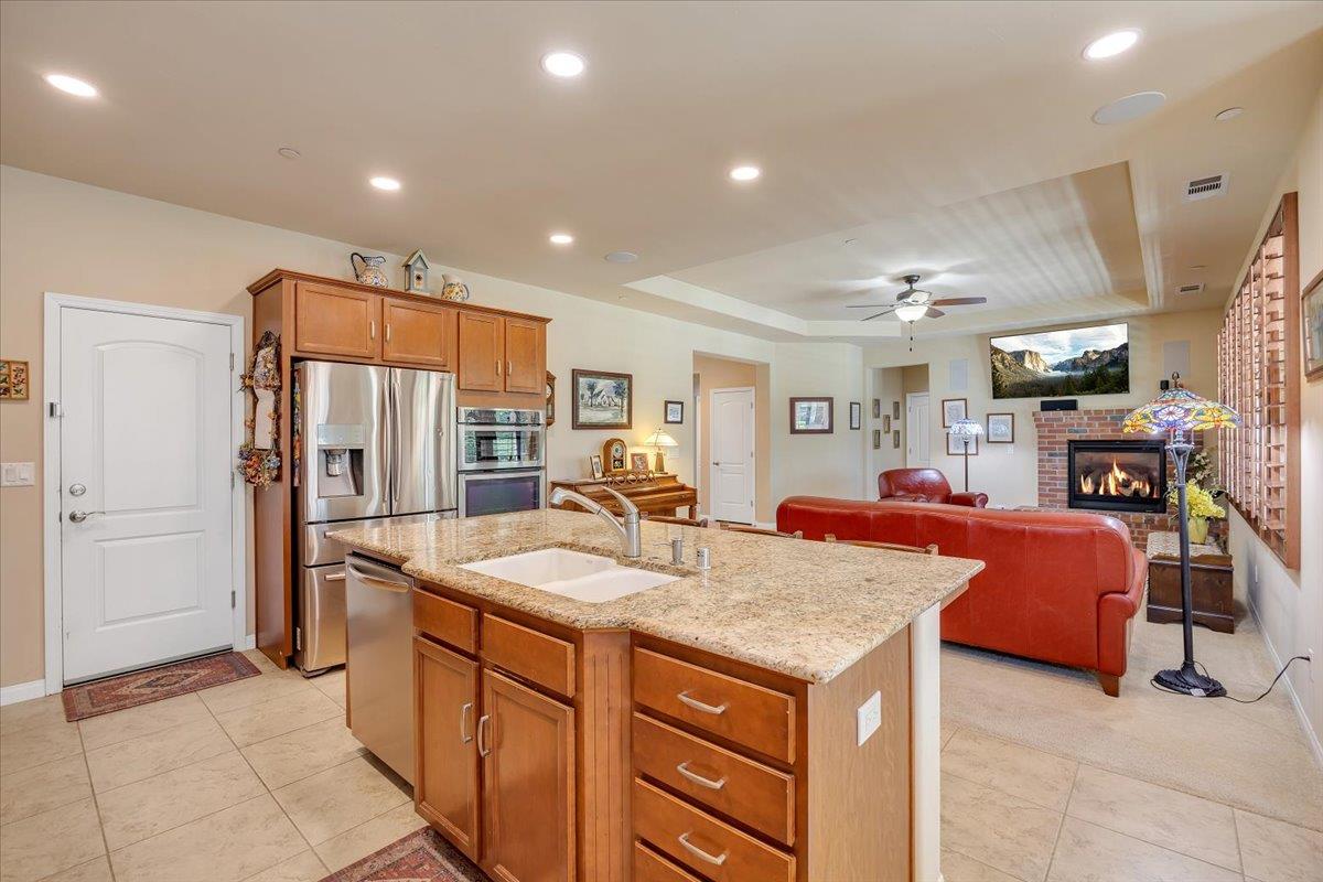 119 Hawkridge Court, Unit 460 Copperopolis, CA 95228 - Photo 39 of 71 Breakfast Bar