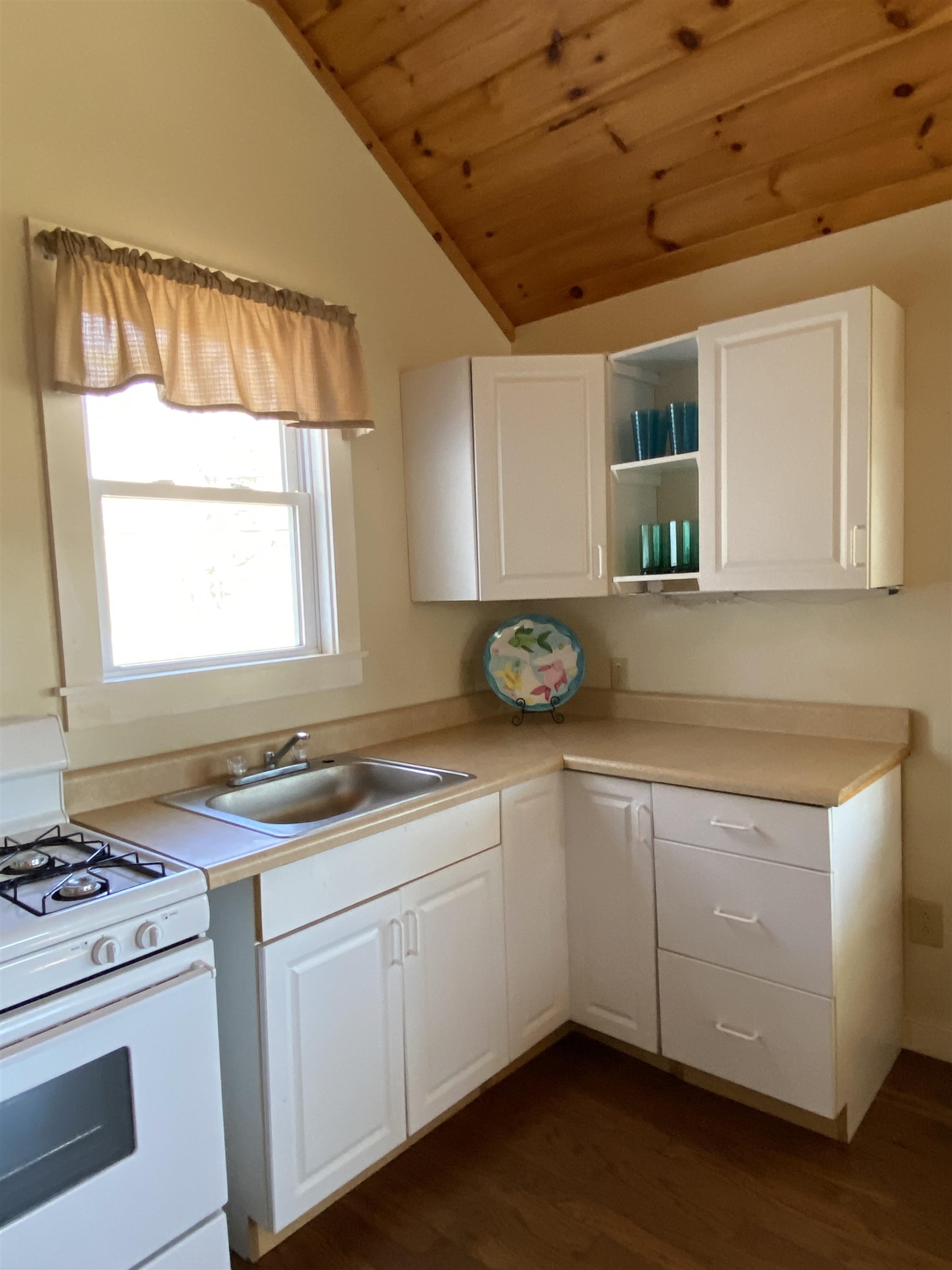 348 West Shore Road Salisbury, VT 05769 - Photo 4 of 27 Gallery Image 4