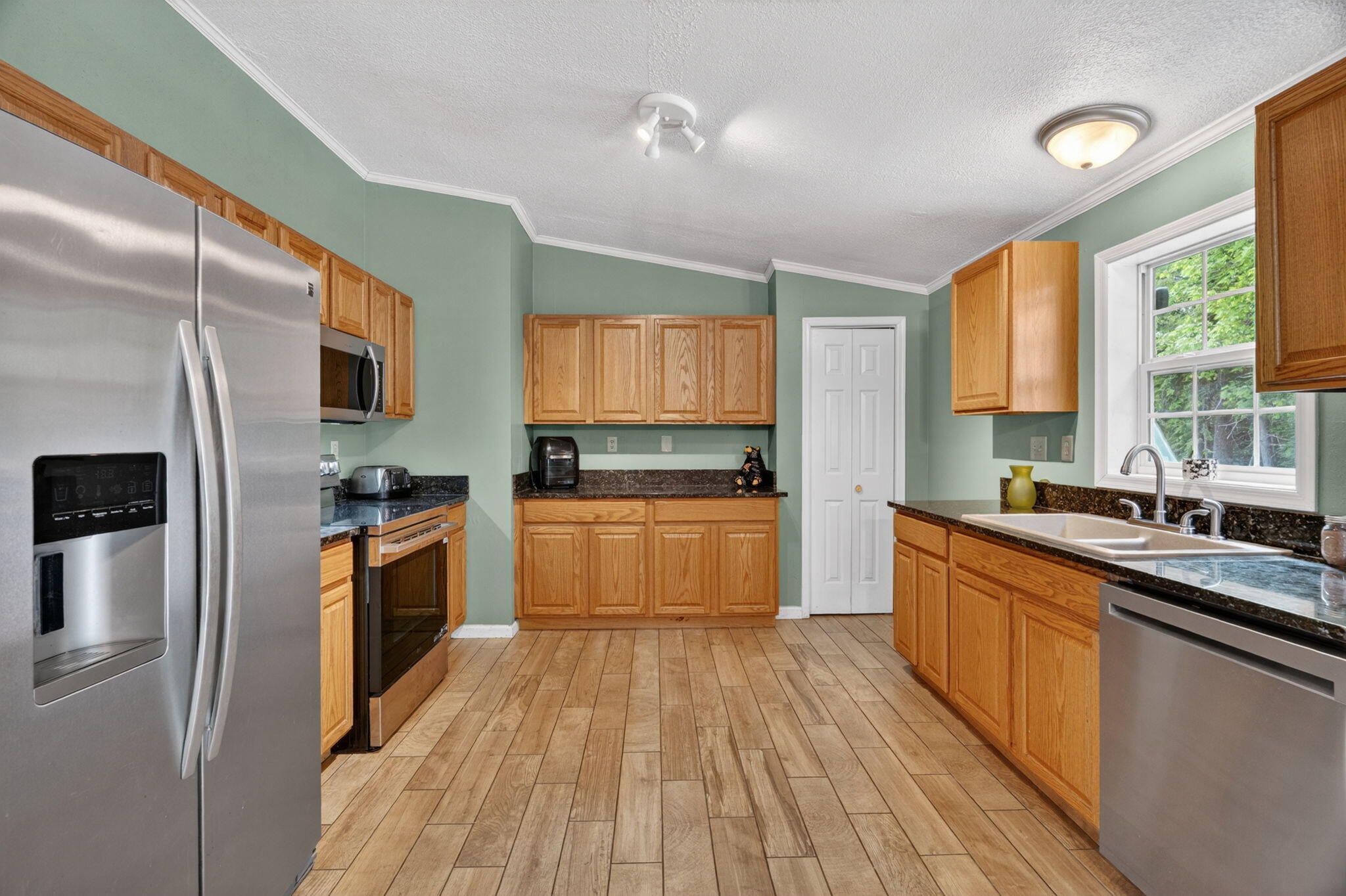 54 Mark Street Lewiston, ME 04240 - Photo 4 of 63 10-web-or-mls-54-mark-st