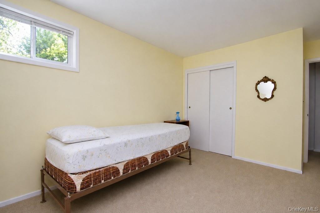 10 Lakeview Road Ossining, NY 10562 - Photo 27 of 38 Double closet in Second Bedroom