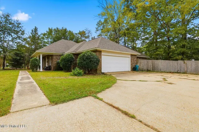 $295,000 | 135 Easthaven Drive, Brandon, MS 39042