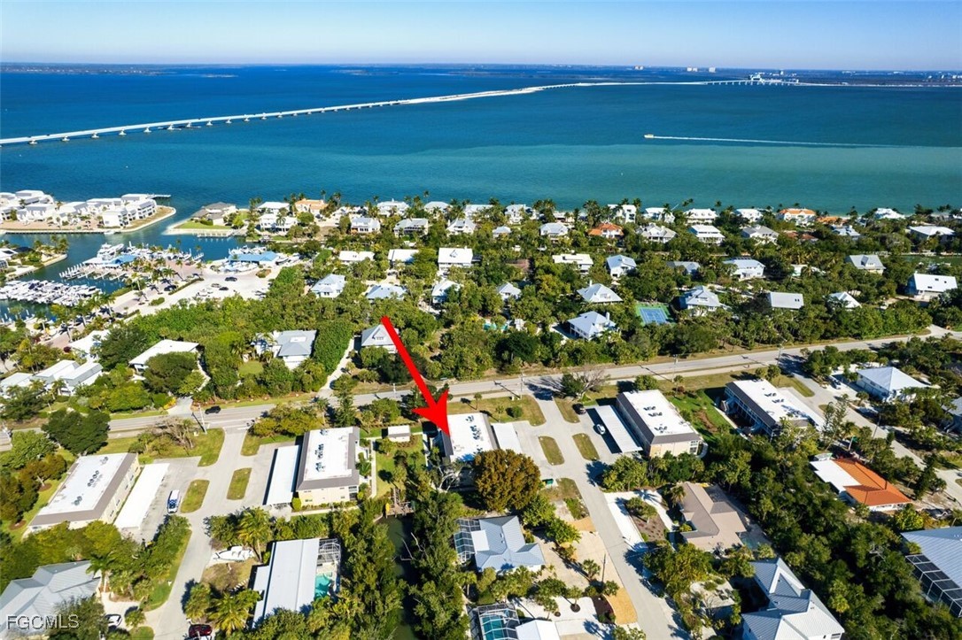 601 Periwinkle Way, Unit D7 Sanibel, FL 33957 - Photo 3 of 27