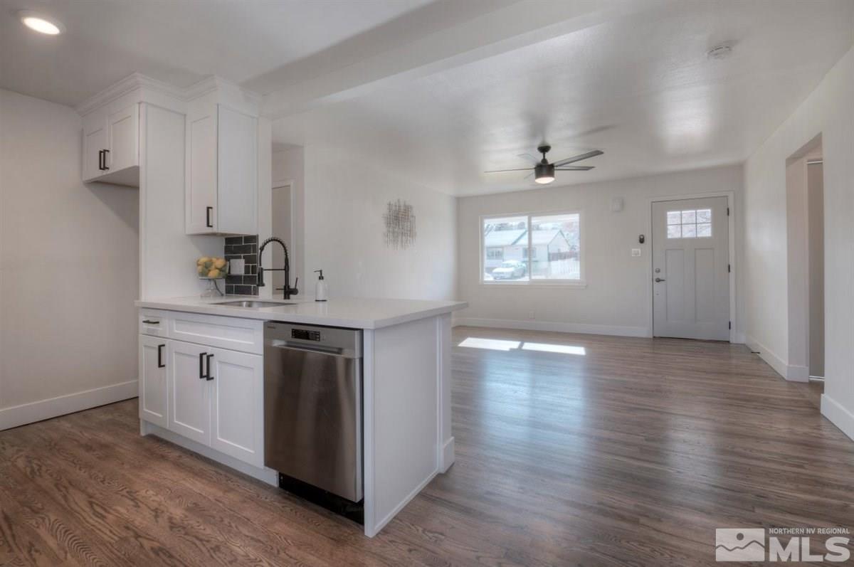 840 Reeves Avenue Reno, NV 89503 - Photo 4 of 28 Photo 4