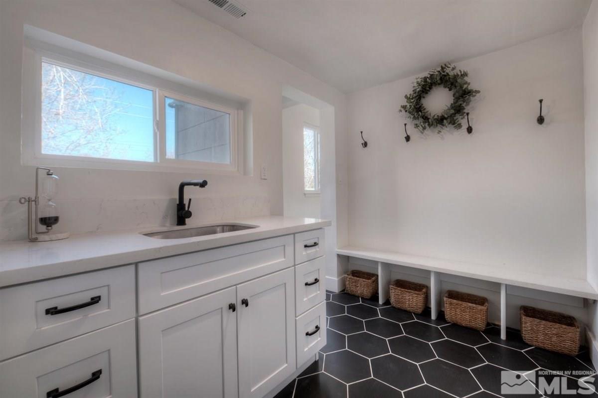 840 Reeves Avenue Reno, NV 89503 - Photo 7 of 28 Photo 7