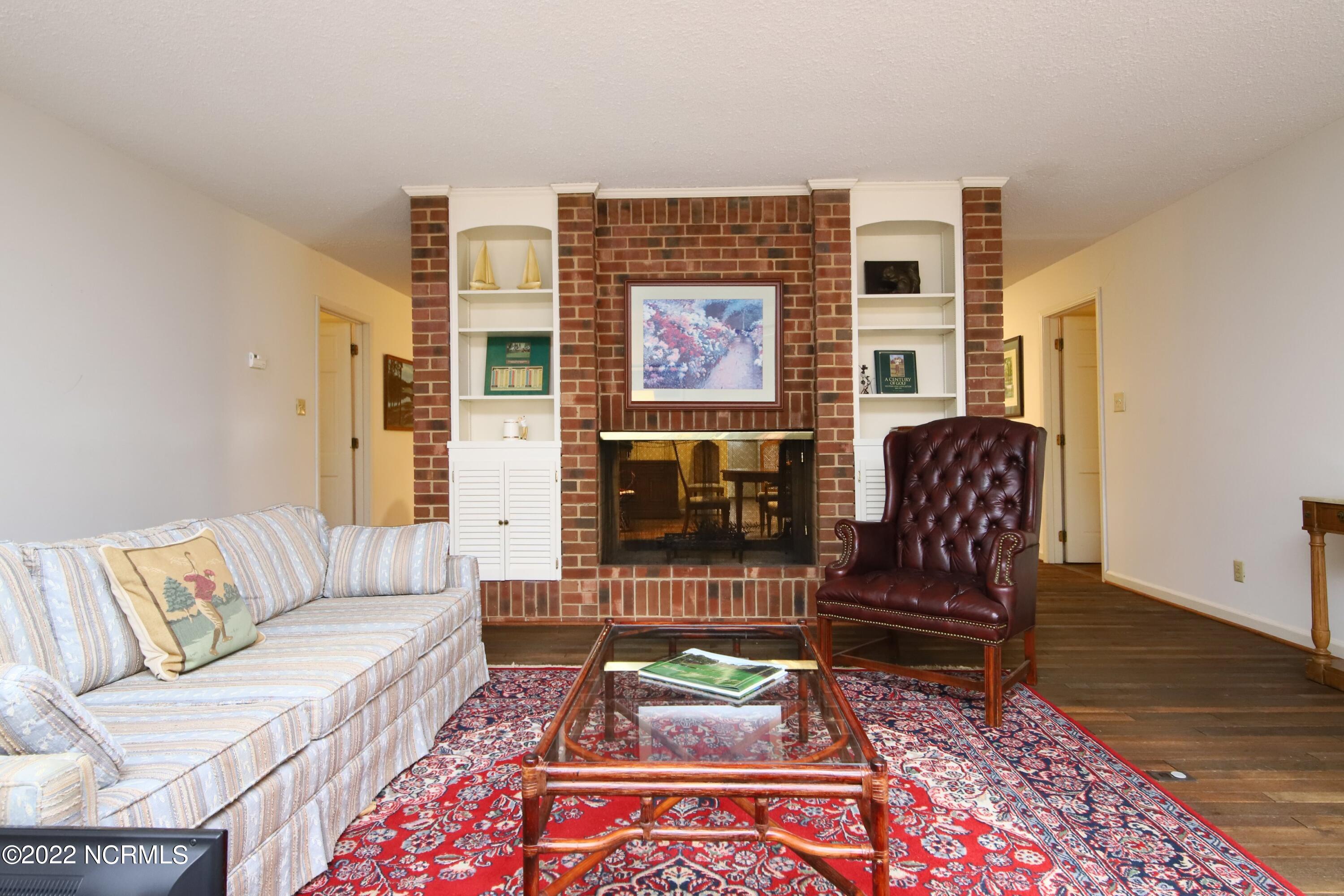 40 Bel Air Drive Pinehurst, NC 28374 - Photo 11 of 28 Living