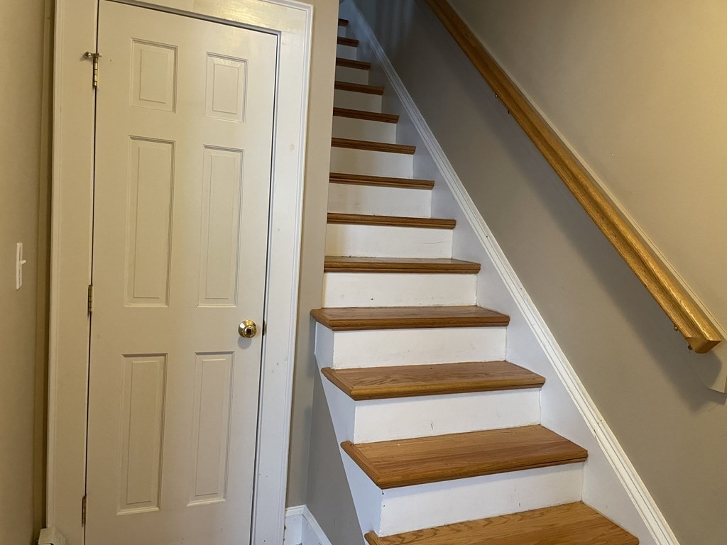 133 Fayerweather Street Cambridge, MA 02138 - Photo 11 of 27 a view of entryway