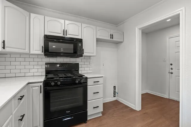 $335,000 | 10408 Firethorn Lane, Austin, TX 78750