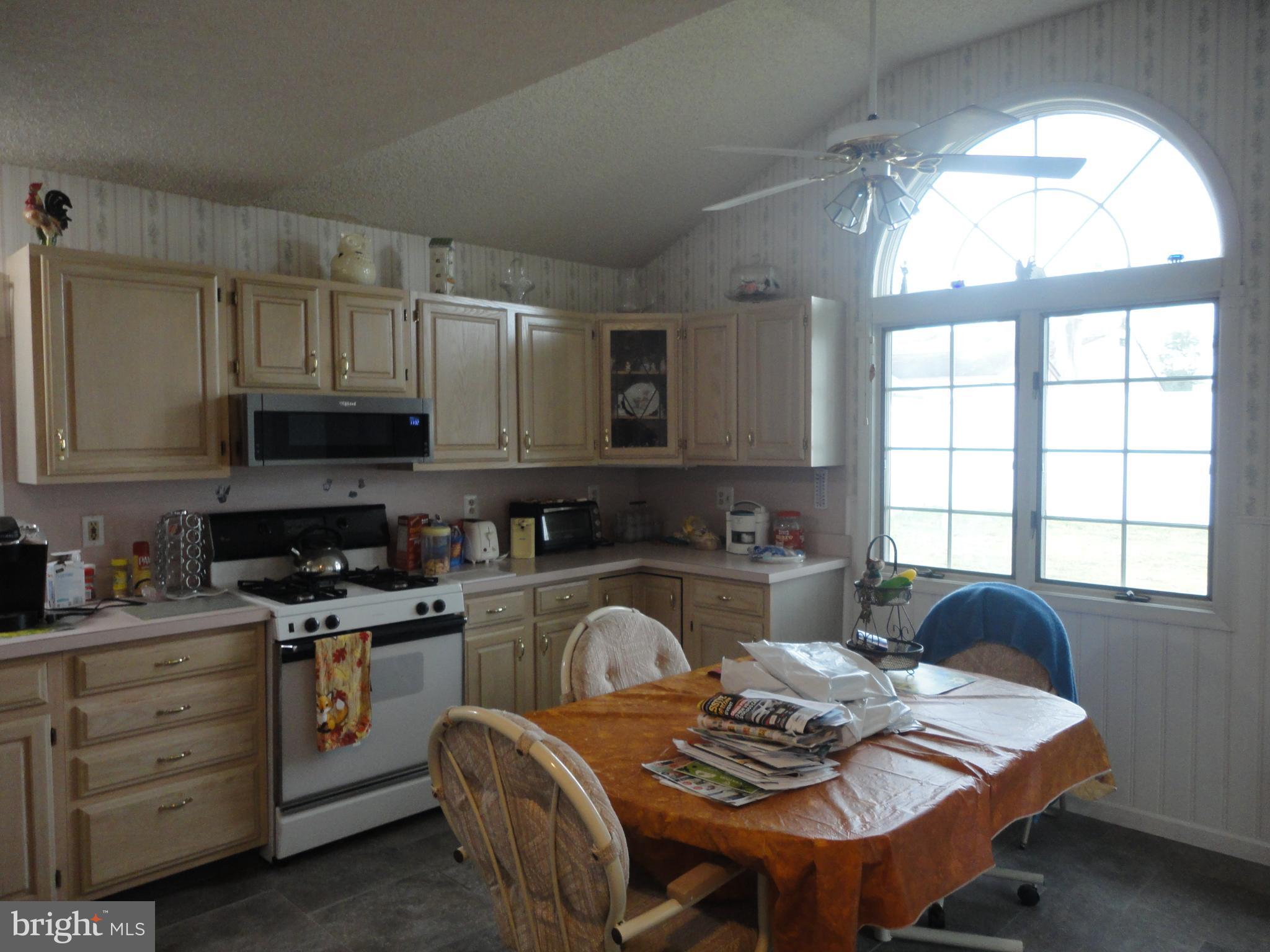 486 Dewey Road Bellmawr, NJ 08031 - Photo 8 of 29 Gallery Image 8
