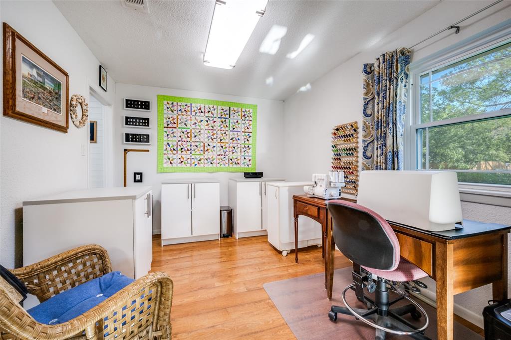 1027 Stanley Street Denton, TX 76201 - Photo 11 of 35 OFFICE OR BKFAST NOOK~