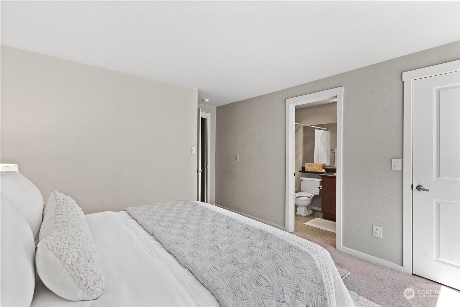 12404 East Gibson Road, Unit Q106 Everett, WA 98204 - Photo 16 of 36 Gallery Image 16