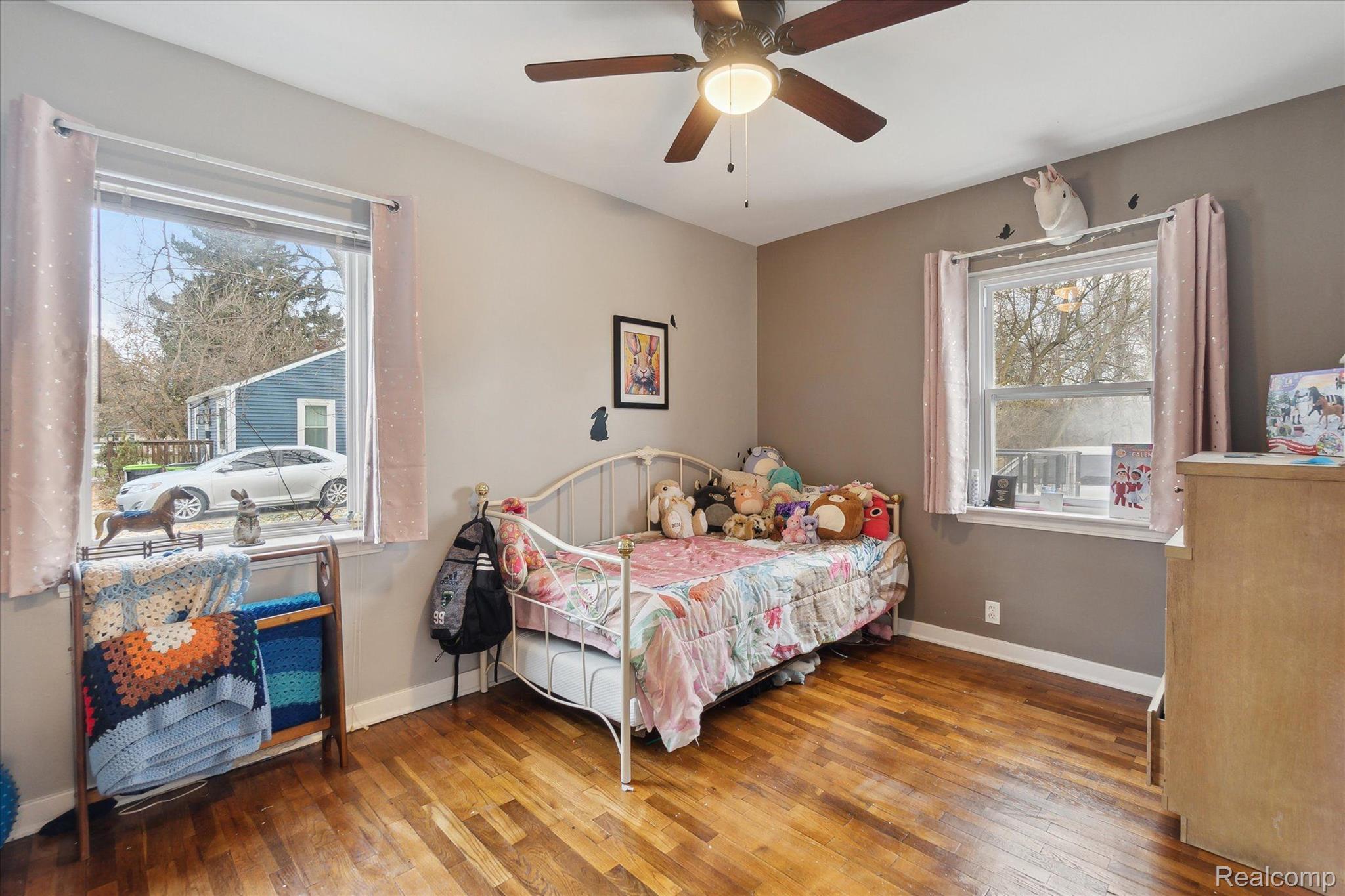 835 West Silver Lake Road Fenton, MI 48430 - Photo 17 of 21 Bedroom #2